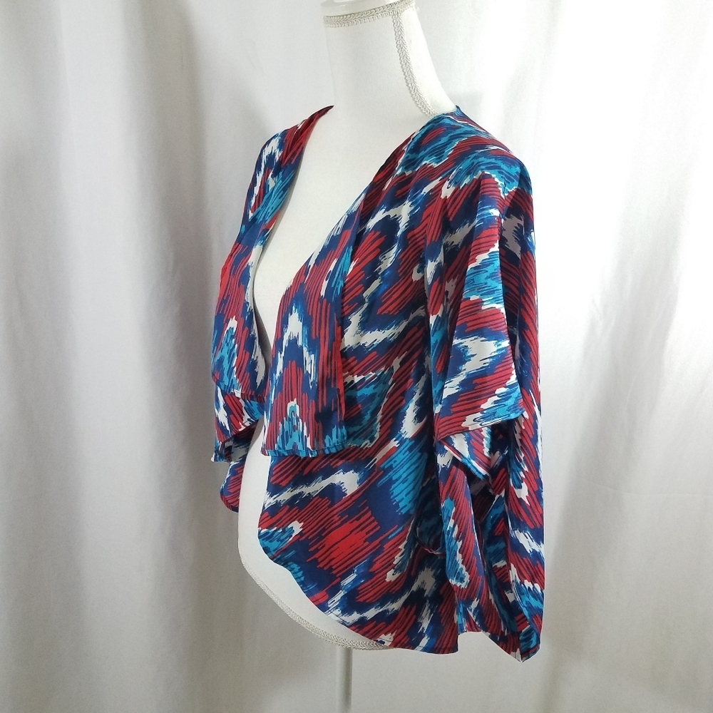 BB Dakota Red White Blue Open Front SS Top M